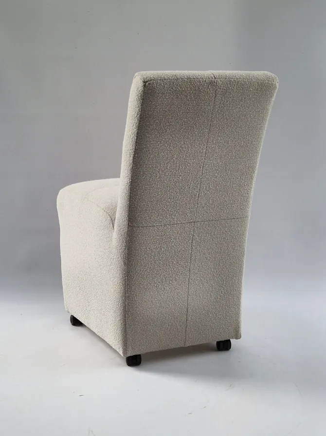 Trend eetkamerstoel op wielen